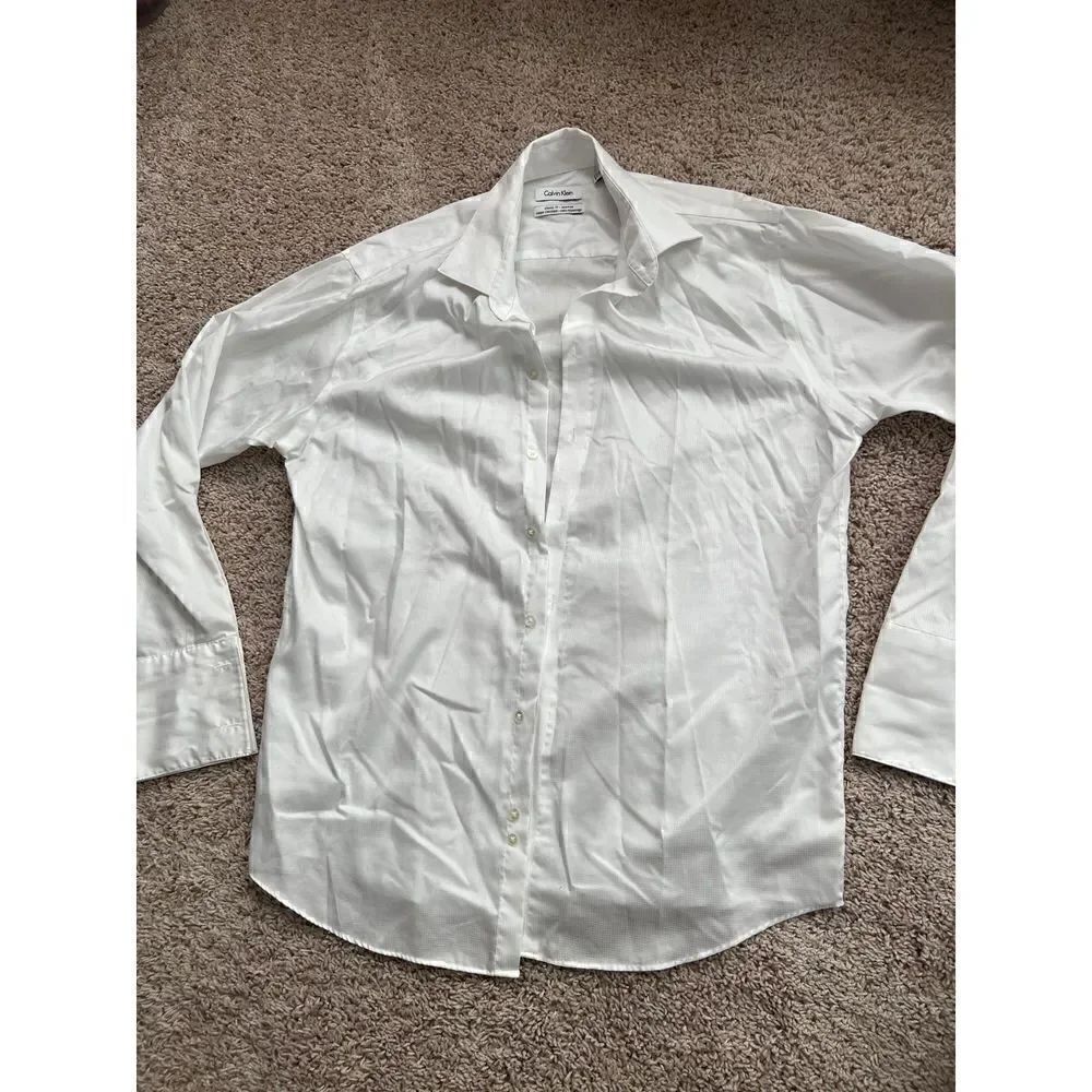 Calvin Klein Classic Fit Button Down Dress Shirt Swiss Dot 16 1/2